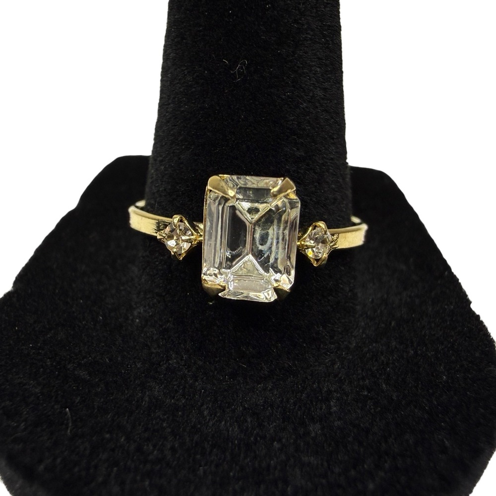 Elegant Gold Tone Emerald Cut Clear Stone Solitaire Ring with Side Accents Sz 9